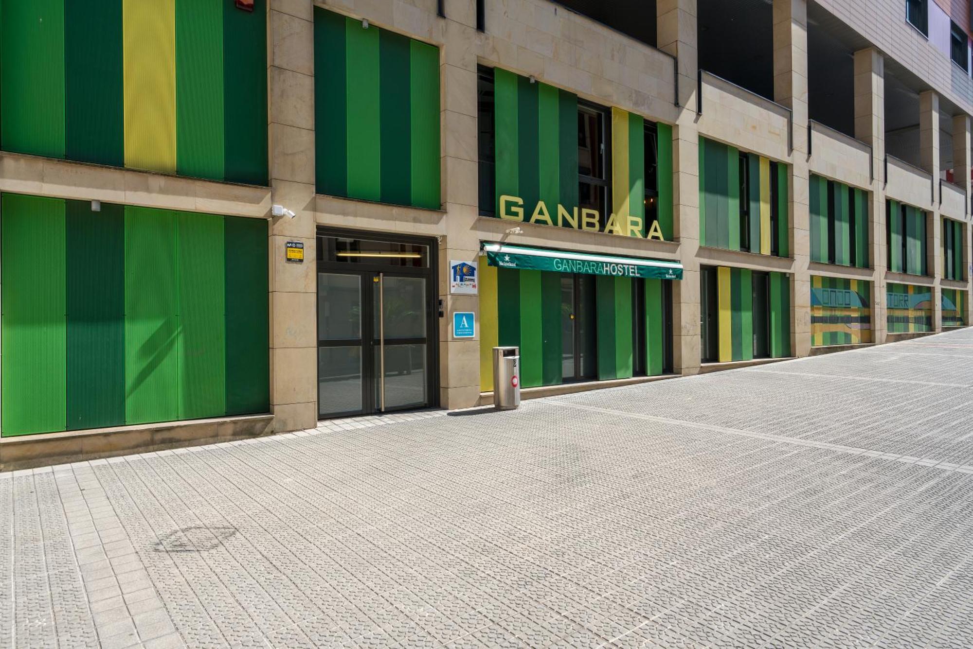 Ganbara Hostel - Self Check In Билбао Екстериор снимка
